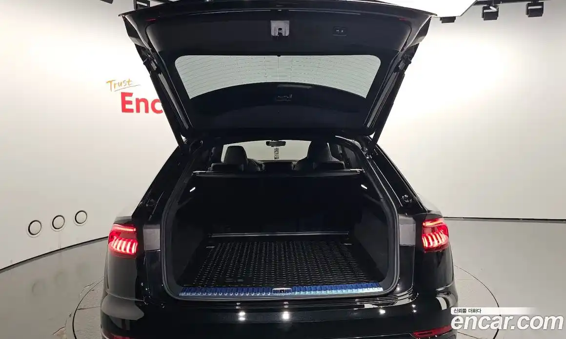 Audi Q8 2023 3.0 Автомат в Москве № 196031, фото 13