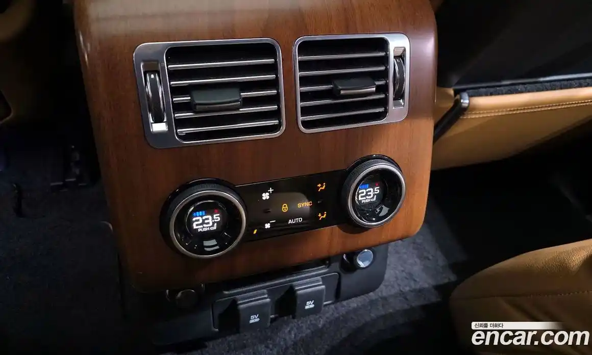 Land Rover Range-Rover 2019 4.4 Автомат в Москве № 198178, фото 18