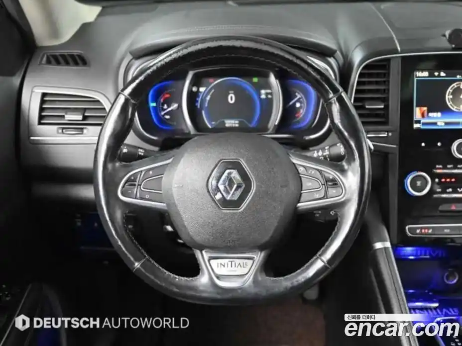 Renault QM6 2017 2.0 Автомат в Москве № 210047, фото 13