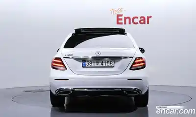 Mercedes-Benz E-Class 2017 2.0 Автомат в Москве № 212122, миниатюра 5