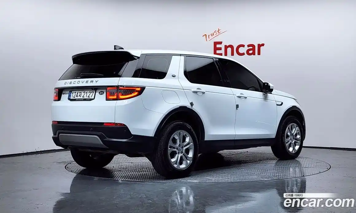 Land Rover Discovery Sport 2021 2.0 Автомат в Москве № 213564, фото 1