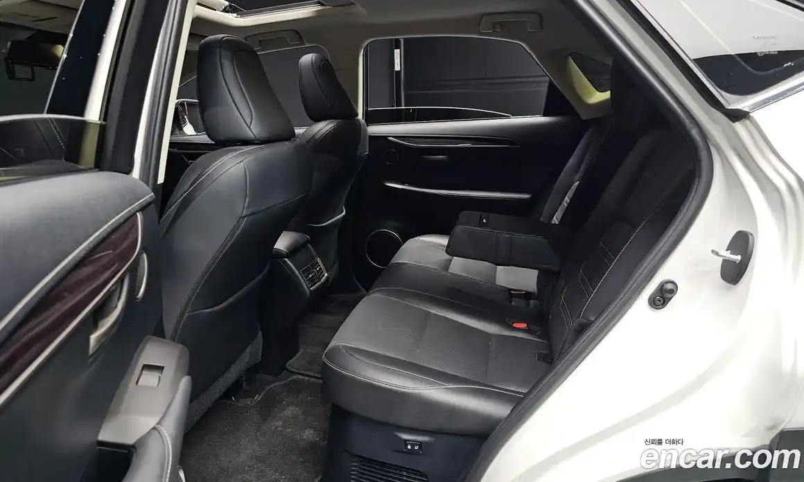 Lexus NX 2017 2.5 Автомат в Москве № 214596, фото 12