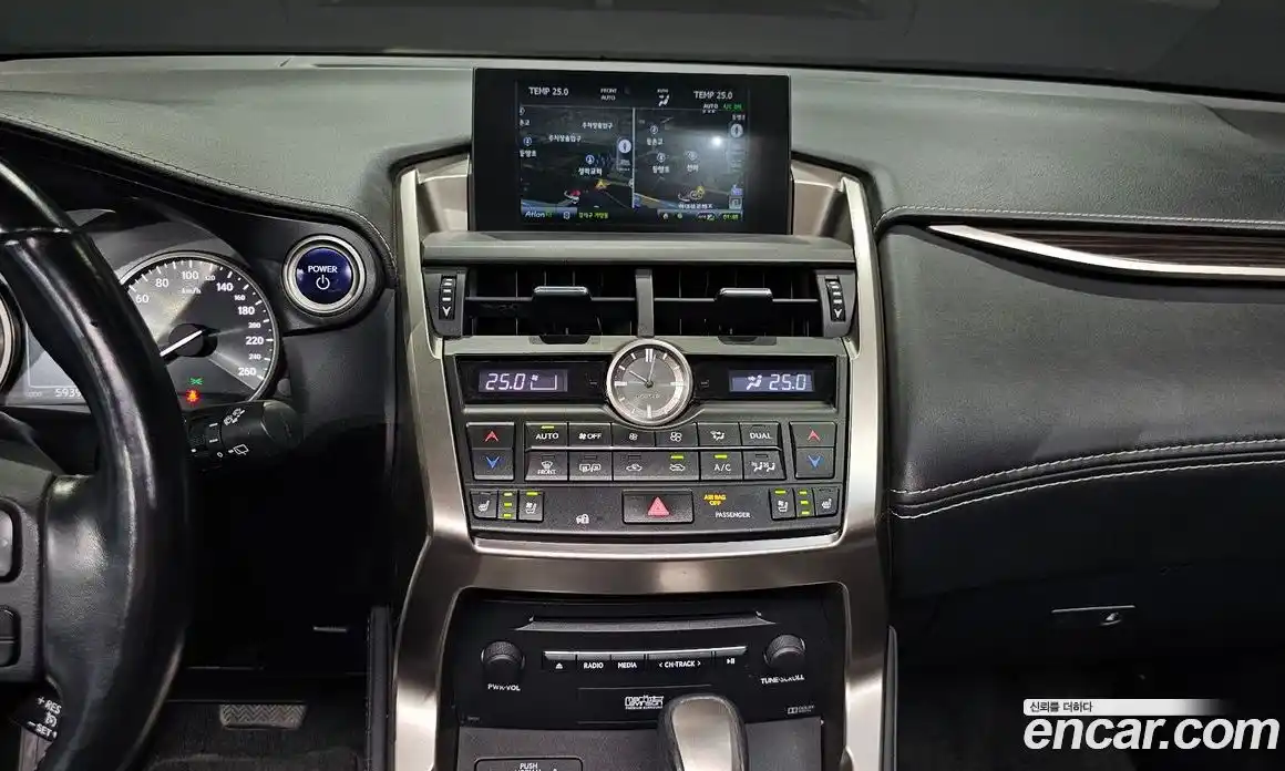 Lexus NX 2017 2.5 Автомат в Москве № 214596, фото 14