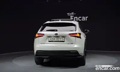 Lexus NX 2017 2.5 Автомат в Москве № 214596, миниатюра 4