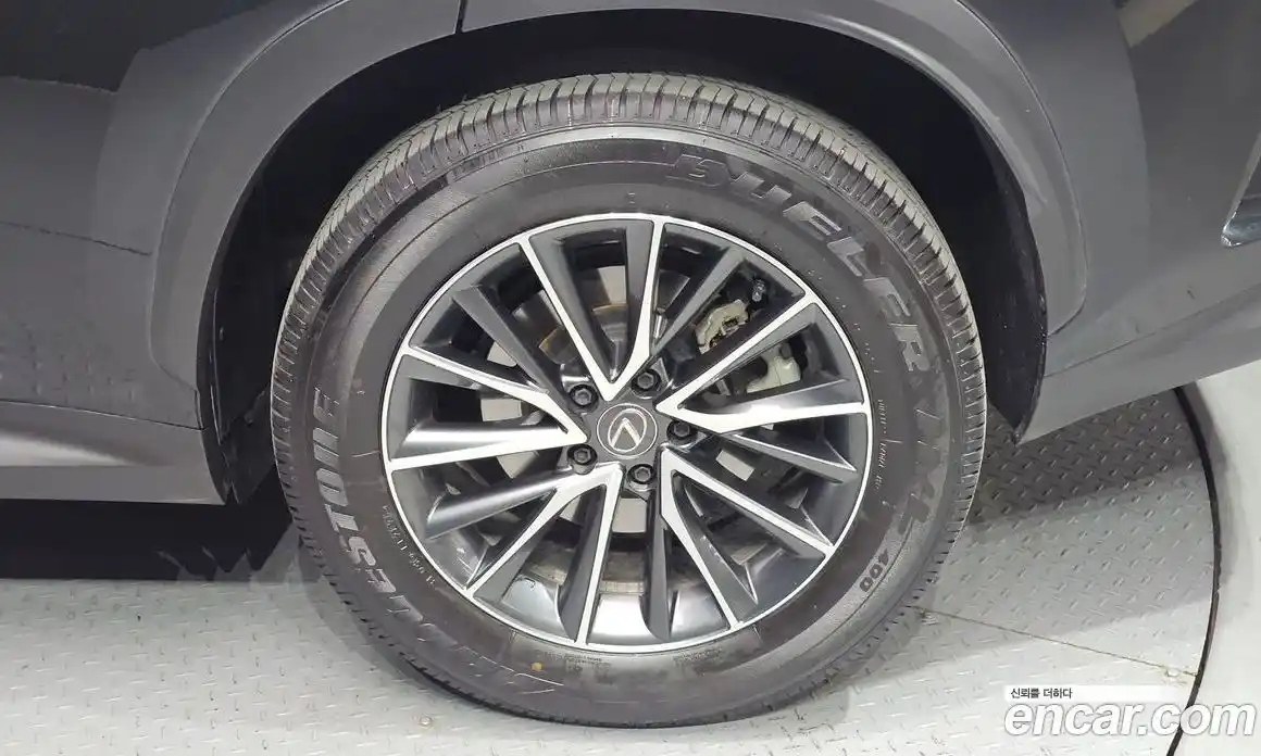 Lexus NX 2024 2.5 Автомат в Москве № 214601, фото 13