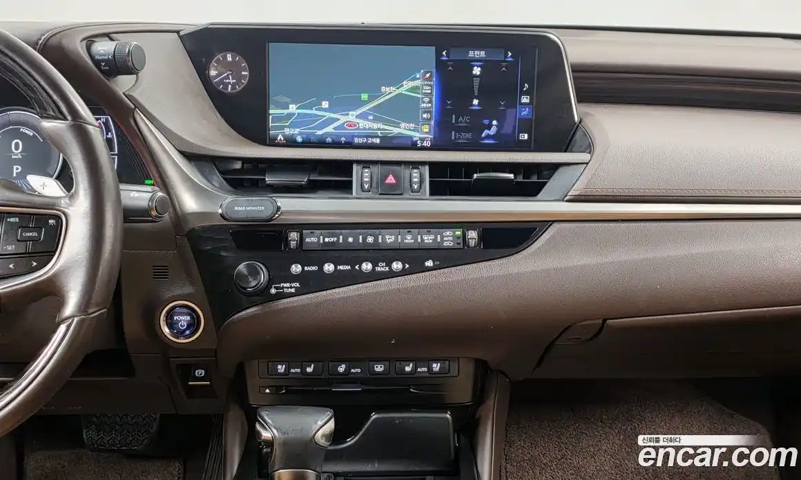 Lexus ES 2019 2.5 Автомат в Москве № 214697, фото 11