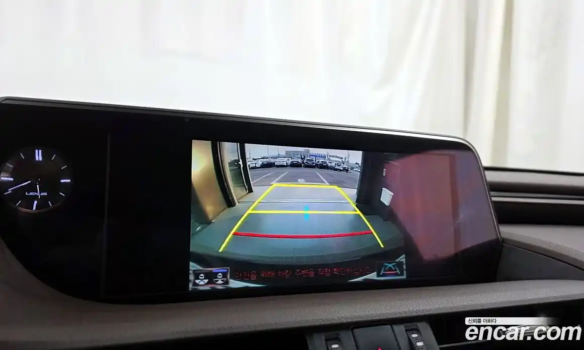 Lexus ES 2019 2.5 Автомат в Москве № 214697, фото 18