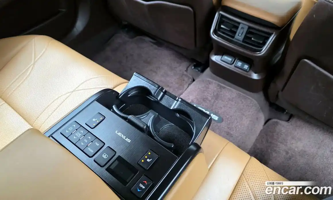 Lexus ES 2019 2.5 Автомат в Москве № 214697, фото 20