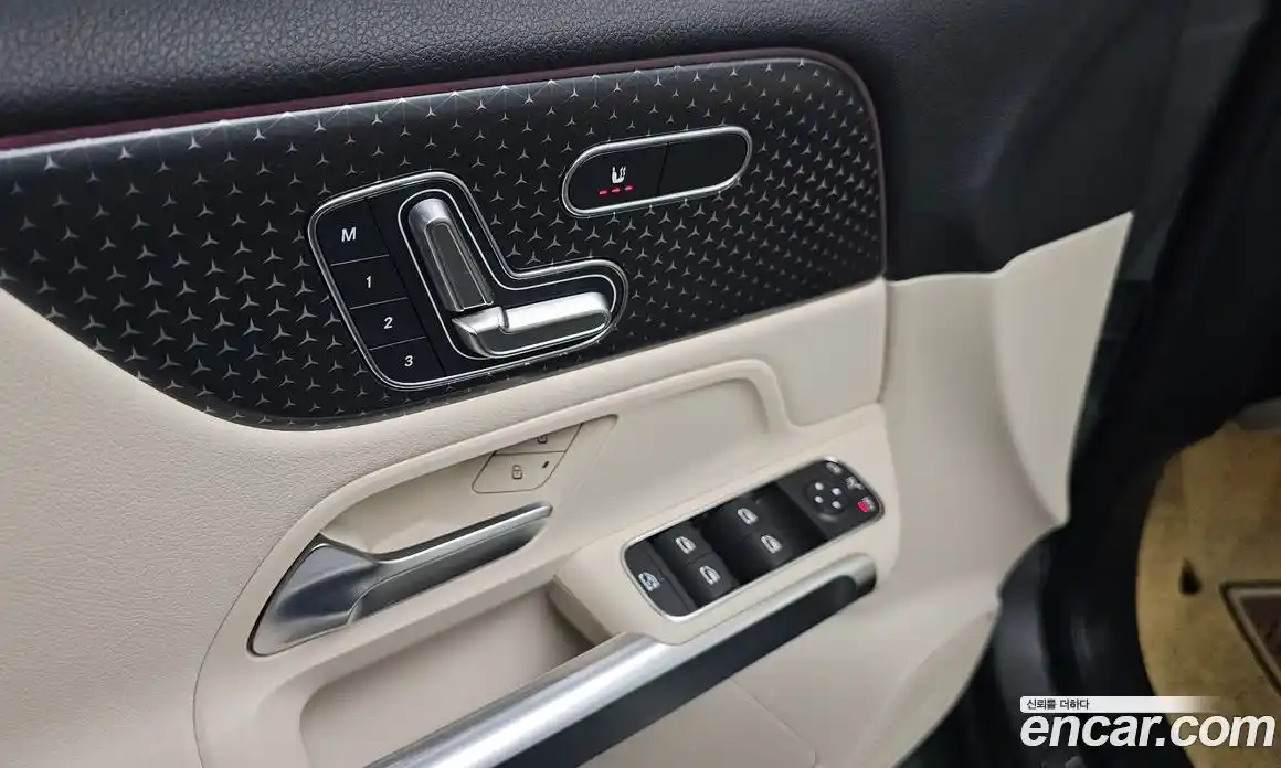 Mercedes-Benz EQB 2025 0.2 Автомат в Москве № 220891, фото 17