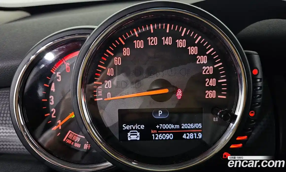 Mini Cooper 2015 1.5 Автомат в Москве № 221279, фото 11