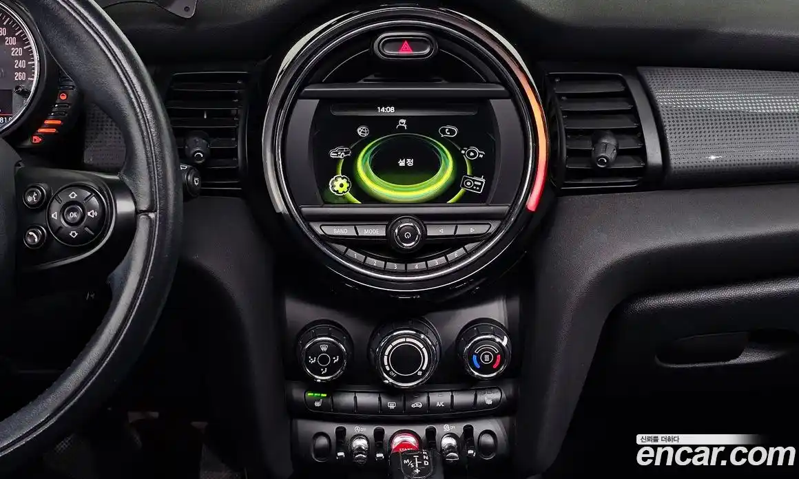 Mini Cooper 2015 1.5 Автомат в Москве № 221279, фото 19