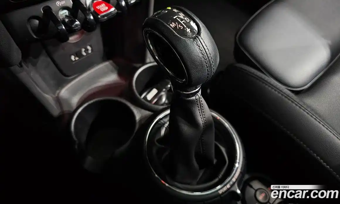 Mini Cooper 2015 1.5 Автомат в Москве № 221279, фото 3