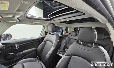 Mini Cooper 2015 1.5 Автомат в Москве № 221279, миниатюра 7