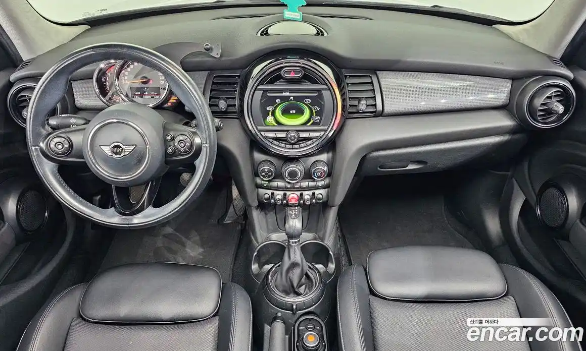 Mini Cooper 2015 1.5 Автомат в Москве № 221279, фото 9