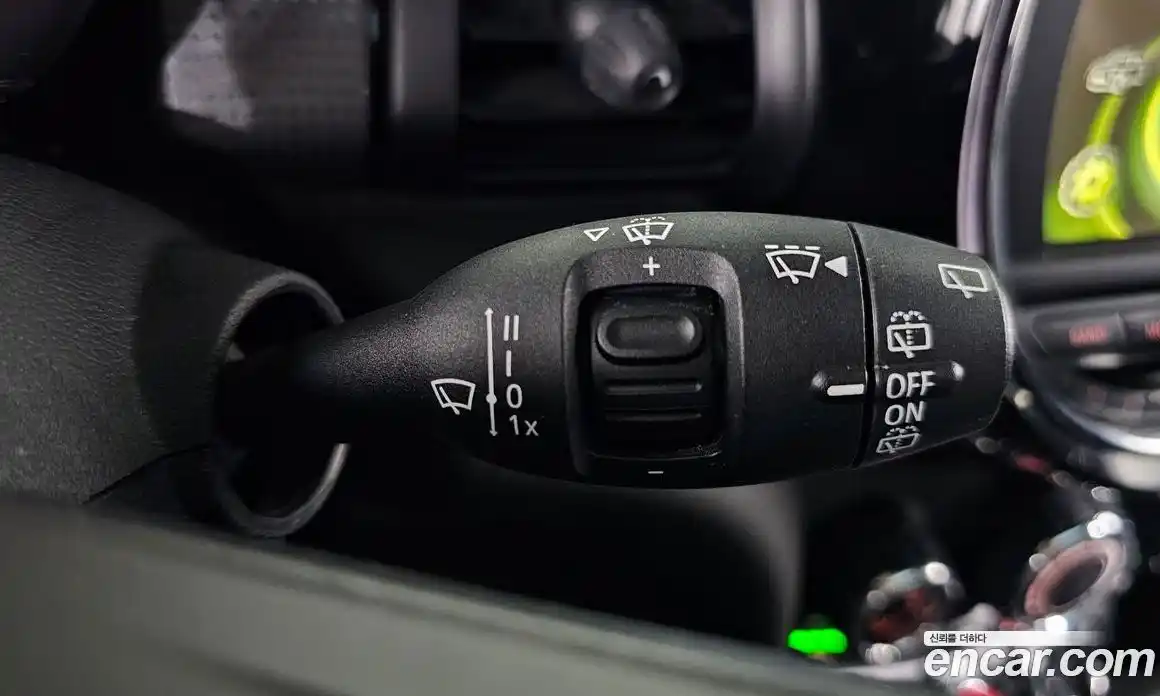 Mini Cooper 2015 1.5 Автомат в Москве № 221279, фото 10