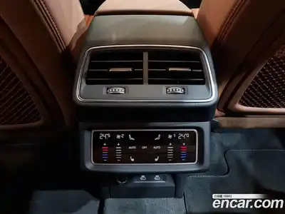 Audi Q8 e-tron 2024 0.2 Автомат в Москве № 230279, миниатюра 12