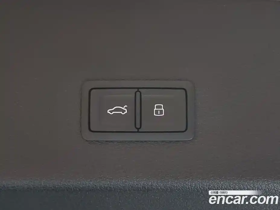 Audi Q8 e-tron 2024 0.2 Автомат в Москве № 230279, фото 15