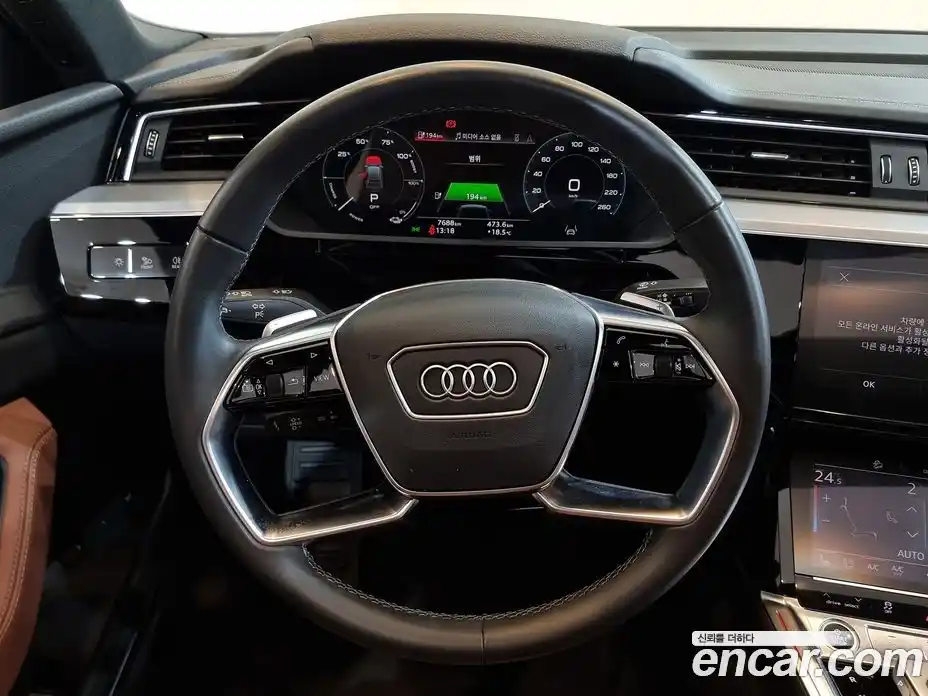 Audi Q8 e-tron 2024 0.2 Автомат в Москве № 230279, фото 19