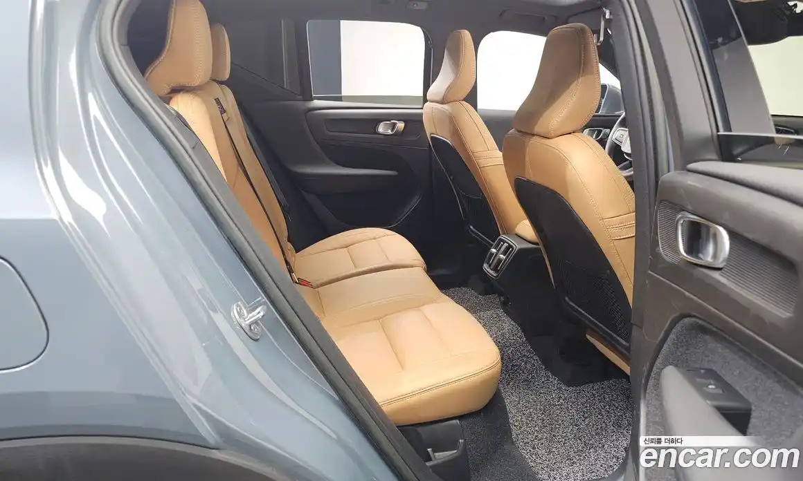 Volvo XC40 2022 2.0 Автомат в Москве № 230371, фото 12