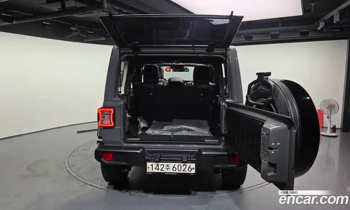 Jeep Wrangler 2020 2.0 Автомат в Москве № 232406, фото 13