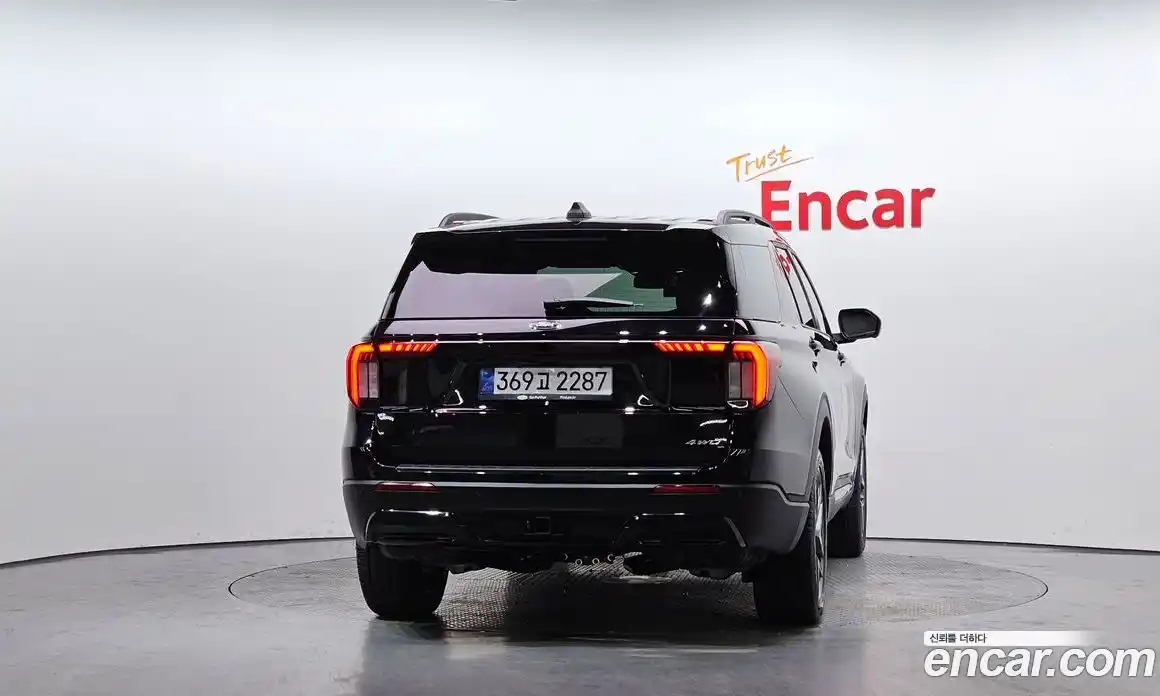 Ford Explorer 2025 2.3 Автомат в Москве № 233009, фото 1