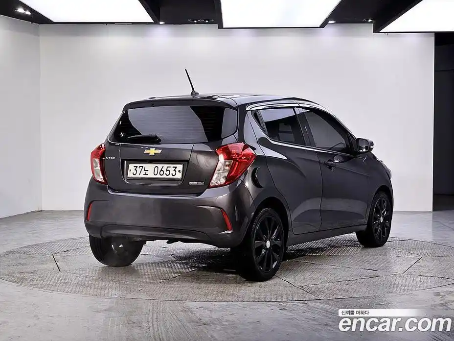 Chevrolet Spark 2016 1.0 Автомат в Москве № 240155, фото 4