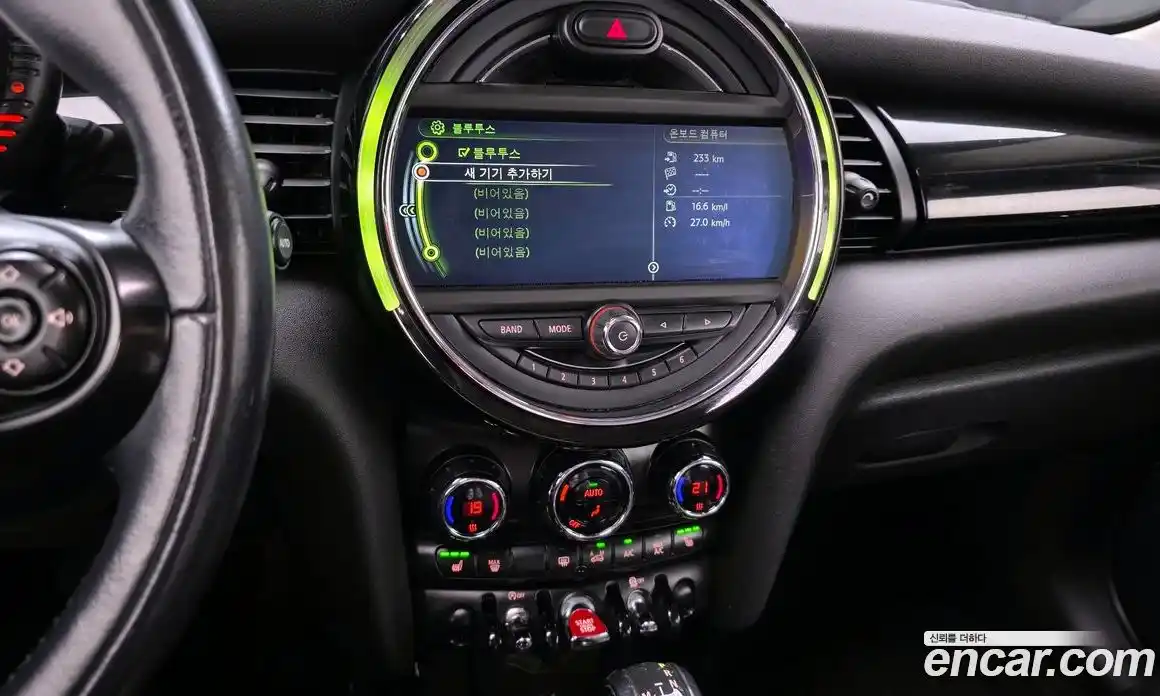 Mini Cooper 2015 1.5 Автомат в Москве № 253573, фото 14