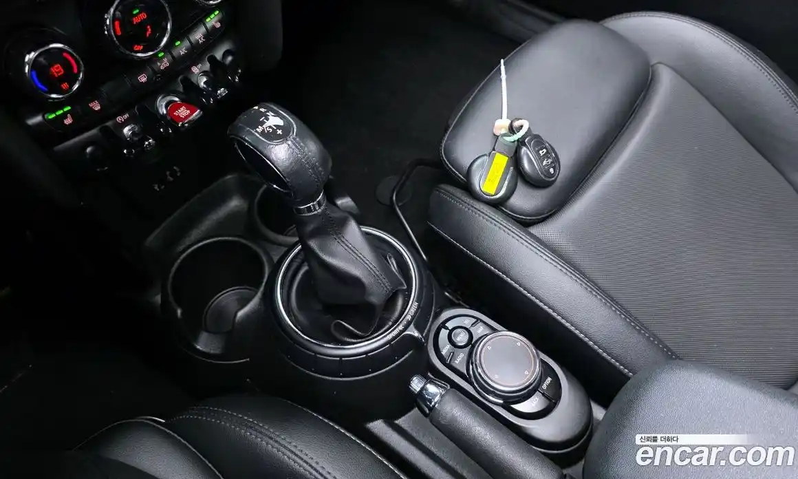 Mini Cooper 2015 1.5 Автомат в Москве № 253573, фото 9