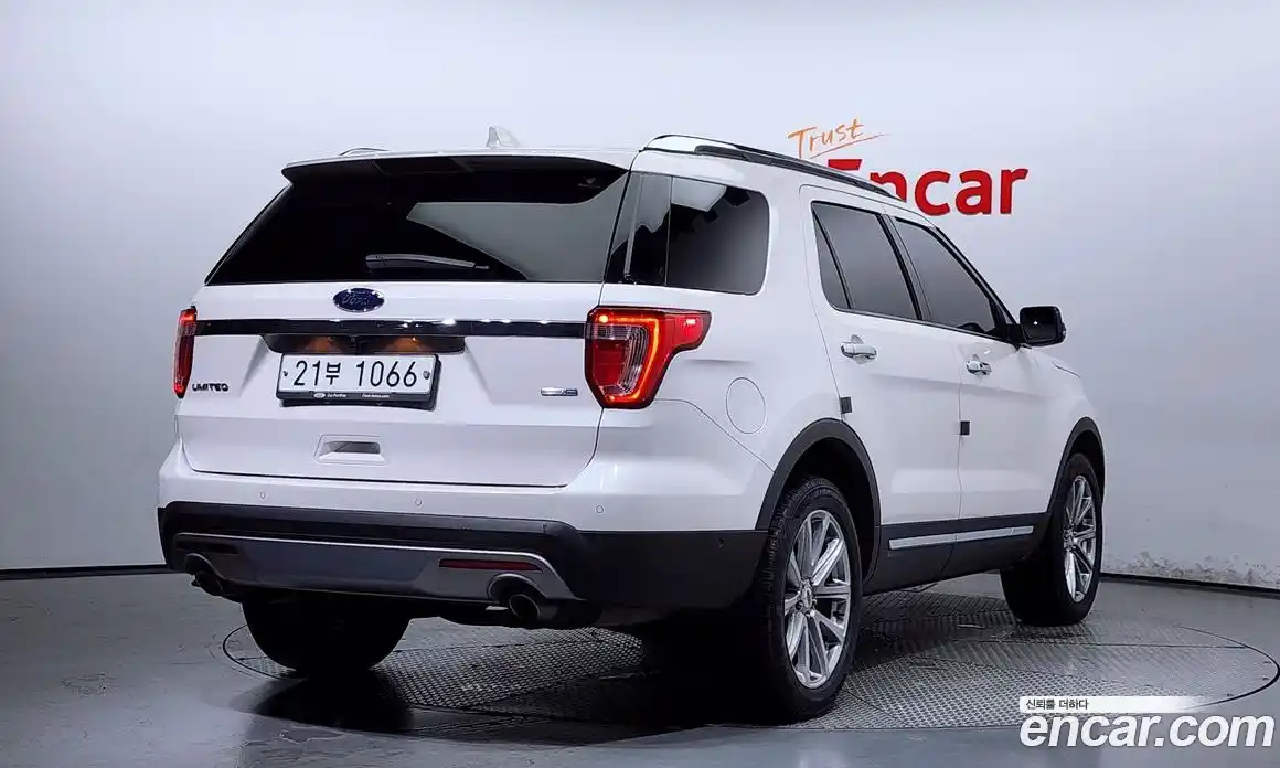 Ford Explorer 2017 2.3 Автомат в Москве № 255583, фото 17