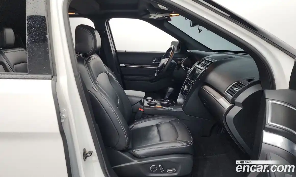 Ford Explorer 2017 2.3 Автомат в Москве № 255583, фото 18