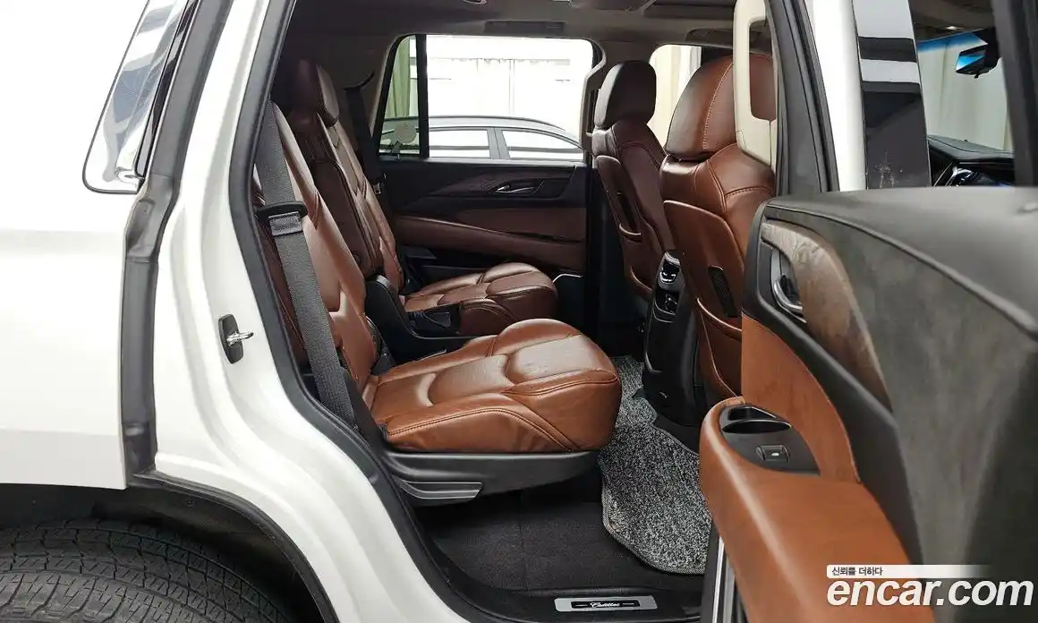 Cadillac Escalade 2019 6.2 Автомат в Москве № 256466, фото 13