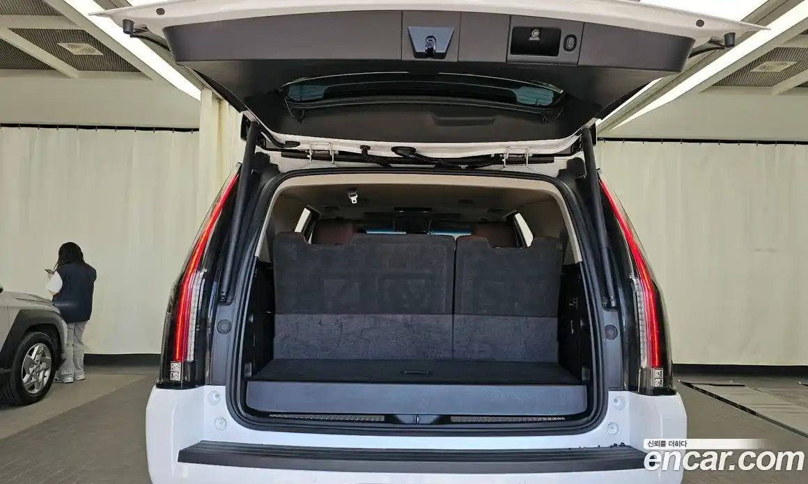 Cadillac Escalade 2019 6.2 Автомат в Москве № 256466, фото 19