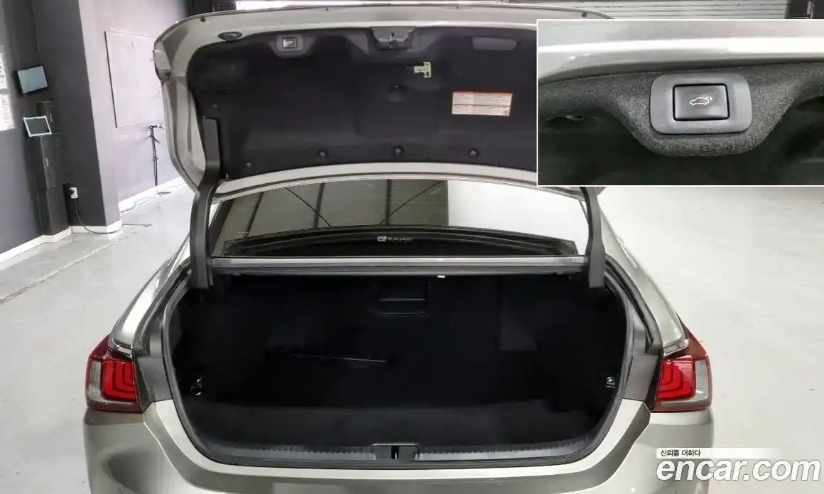 Lexus ES 2019 2.5 Автомат в Москве № 275908, фото 14