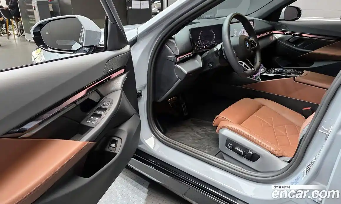 BMW 5-Series 2024 2.0 Автомат в Москве № 278994, фото 1