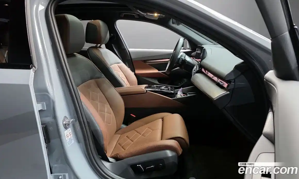 BMW 5-Series 2024 2.0 Автомат в Москве № 278994, фото 11