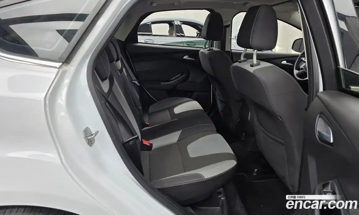 Ford Focus 2014 2.0 Автомат в Москве № 284026, фото 3