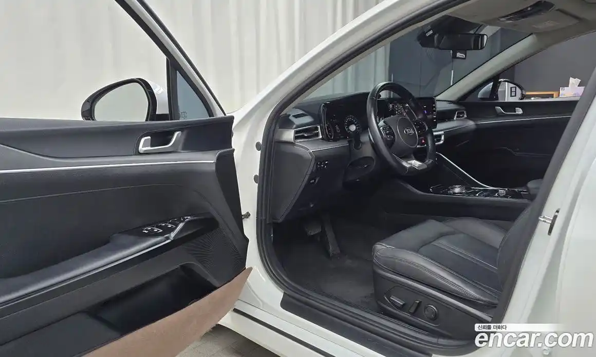 Kia K5 2020 1.6 Автомат в Москве № 308104, фото 17