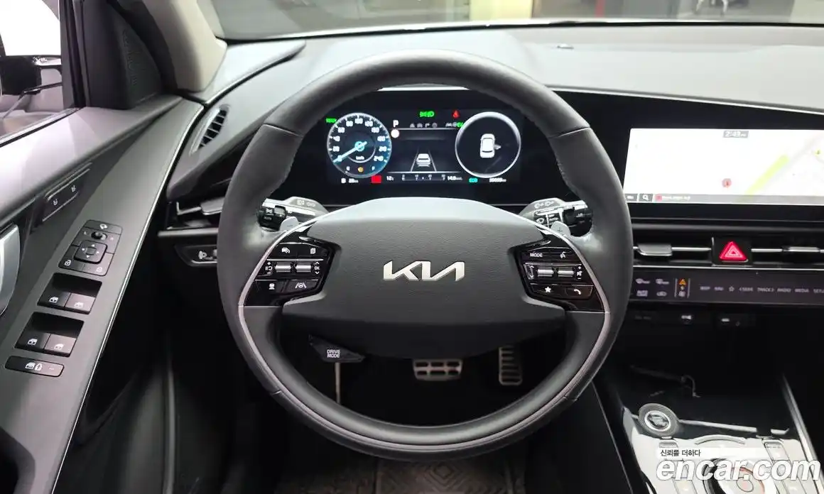 Kia Niro 2023 1.6 Автомат в Москве № 308387, фото 13
