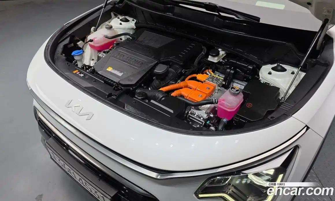 Kia Niro 2023 1.6 Автомат в Москве № 308387, фото 16