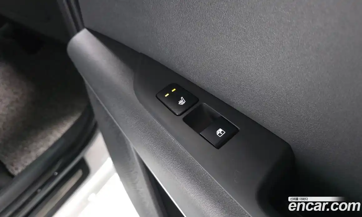 Kia Niro 2023 1.6 Автомат в Москве № 308387, фото 17