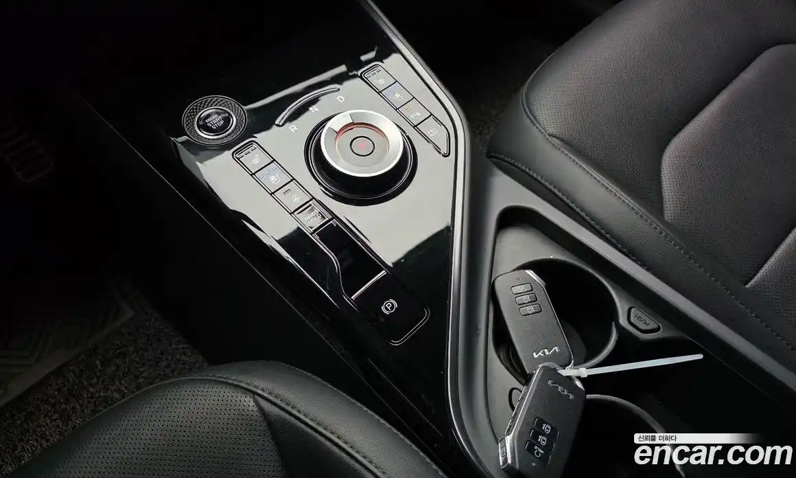 Kia Niro 2023 1.6 Автомат в Москве № 308387, фото 19