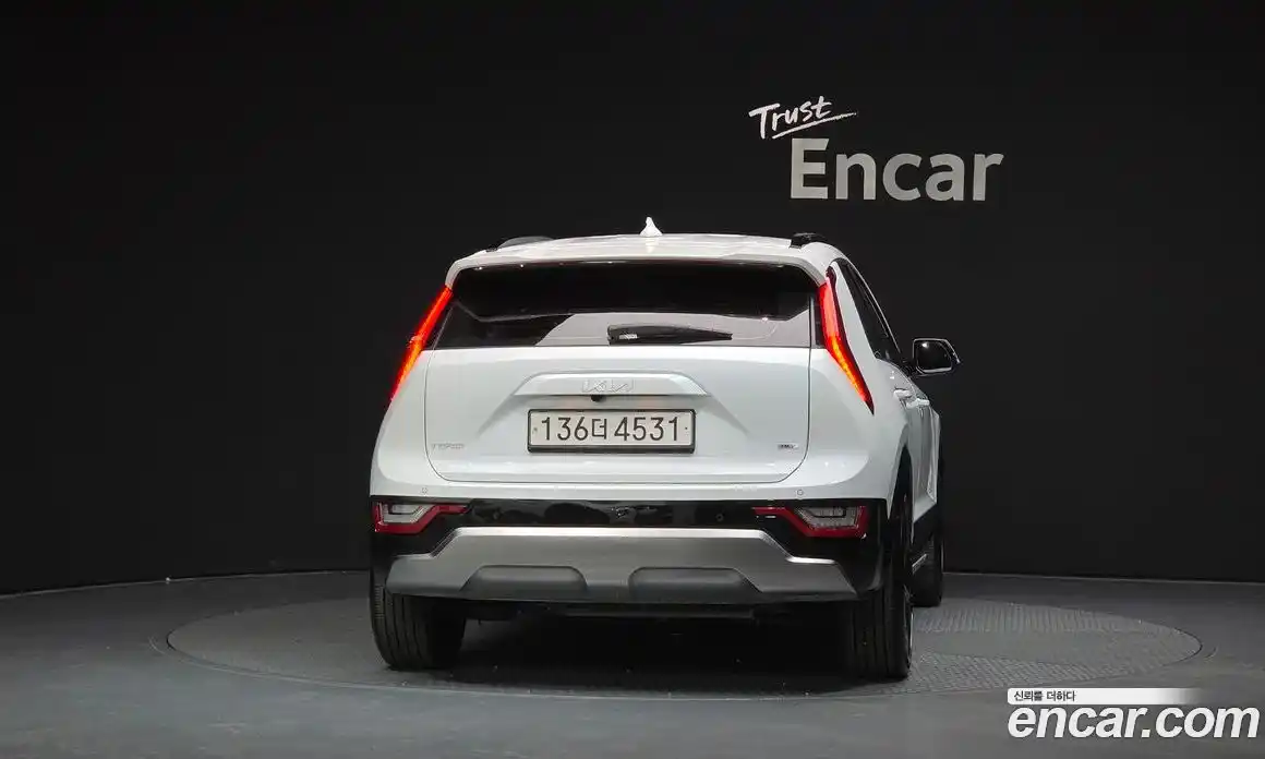 Kia Niro 2023 1.6 Автомат в Москве № 308387, фото 4