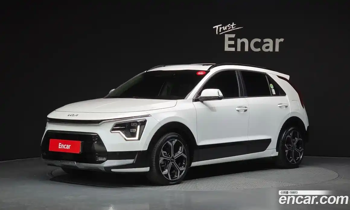 Kia Niro 2023 1.6 Автомат в Москве № 308387, фото 8