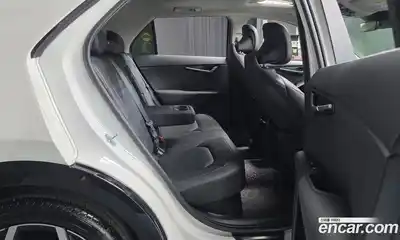 Kia Niro 2023 1.6 Автомат в Москве № 308387, миниатюра 9