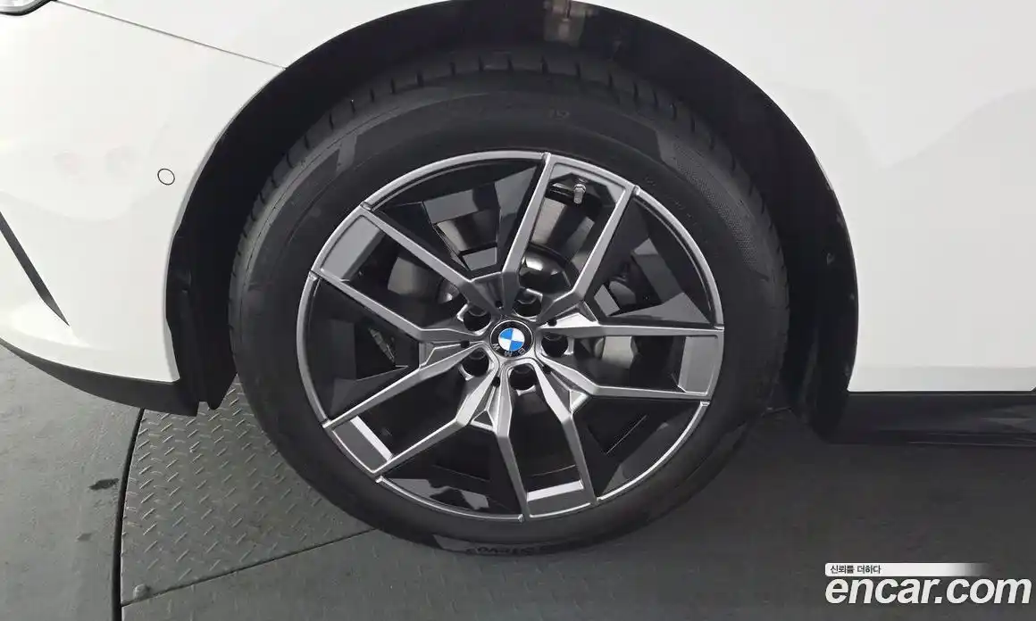 BMW 5-Series 2025 2.0 Автомат в Москве № 318248, фото 19