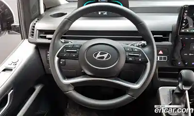 Hyundai Staria, 2025