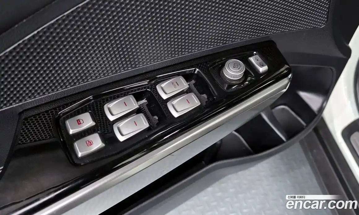 SsangYong TIBOLI 2015 1.6 Автомат в Москве № 34758, фото 20