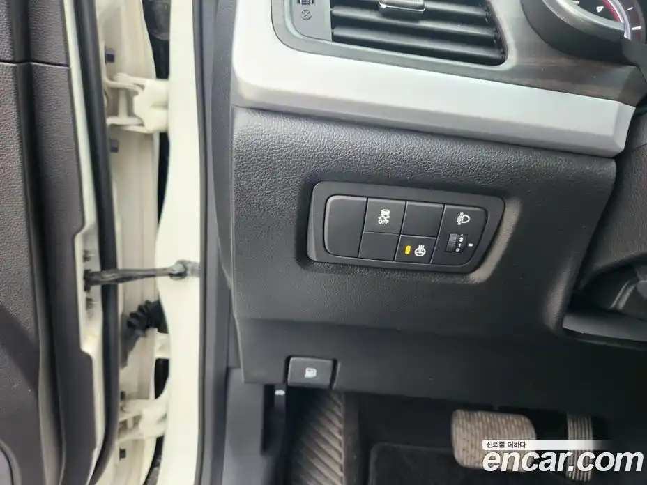 SsangYong Korando 2016 2.2 Автомат в Москве № 36008, фото 15