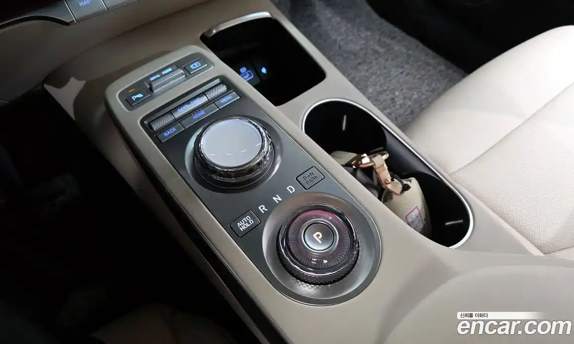 Genesis GV70 2022 2.2 Автомат в Москве № 386895, фото 9