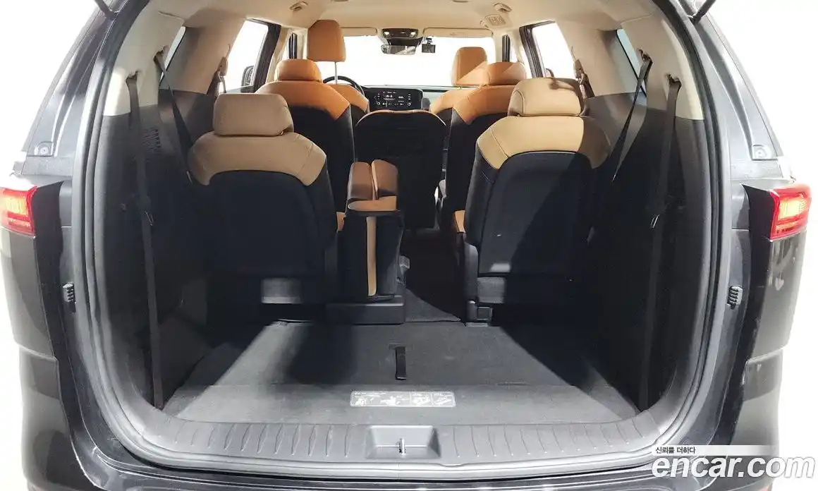 Kia Canival 2023 2.2 Автомат в Москве № 403364, фото 20